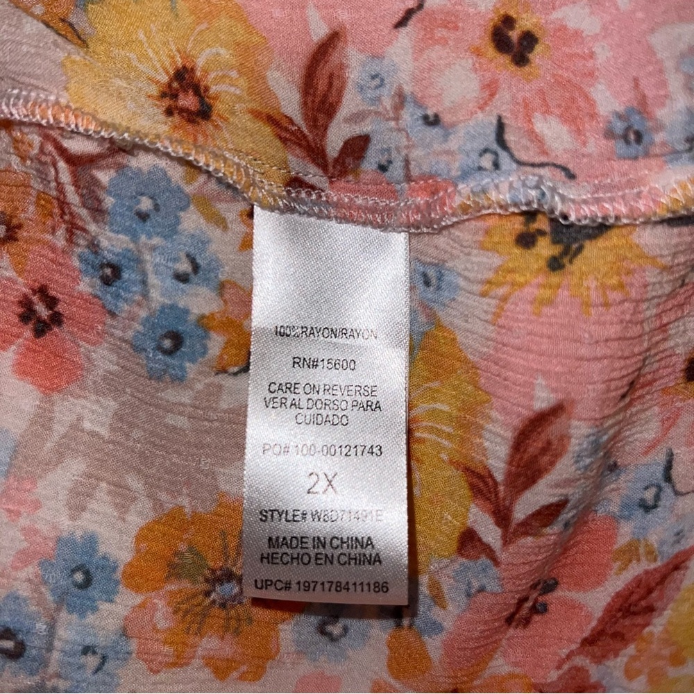 DEMOCRACY Multicolor Floral Blouse with Flowy Ruffled Sleeves - Size 2X - Picture 8 of 9